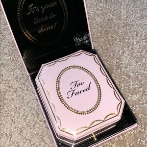 Too faced diamond highlighter
